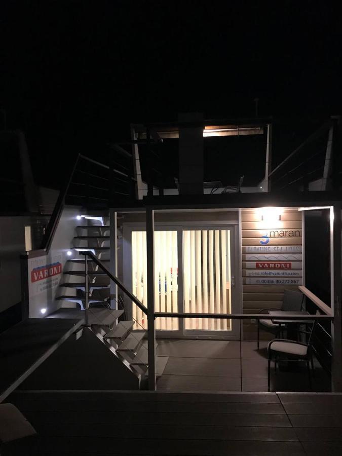 Floating House Varoni พูลา ภายนอก รูปภาพ